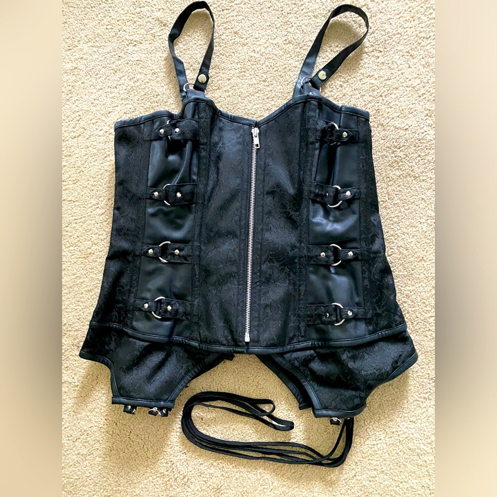Black brocade steel-boned overbust corset zip-front size 32